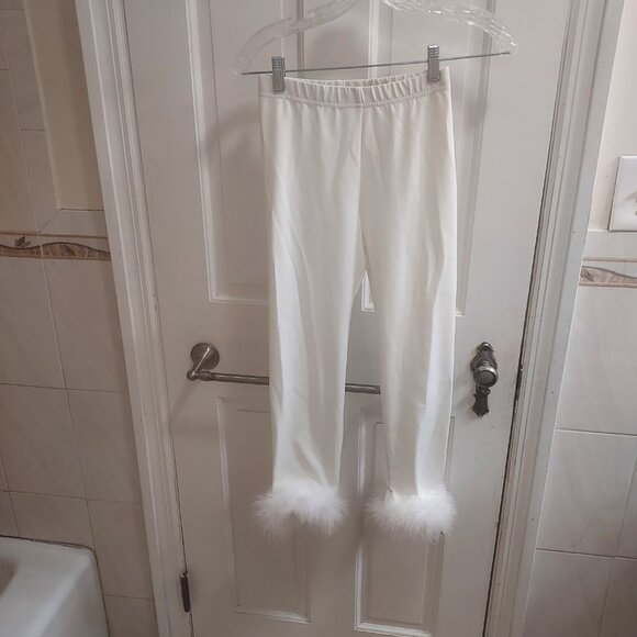 Sleeper The Weekend Chic Feather White Long Sleeve Square Neck Set - Picture 5 of 11